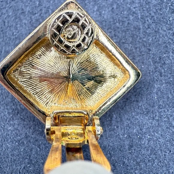 VTG Swarovski Swan Logo Art Deco Gold Red Enamel Crystal Clip Earrings Jewelry - Picture 4 of 6